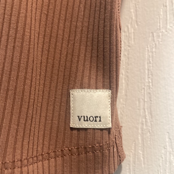 Vuori Rib Crop Tank - Picture 2 of 6